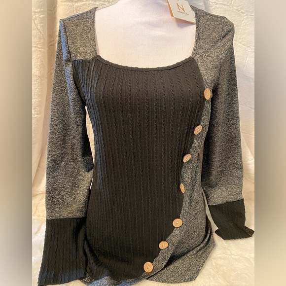 NORACORA Black and Grey Sweater with wood Button detail. Size S. NEW Lightweight - Picture 1 of 9
